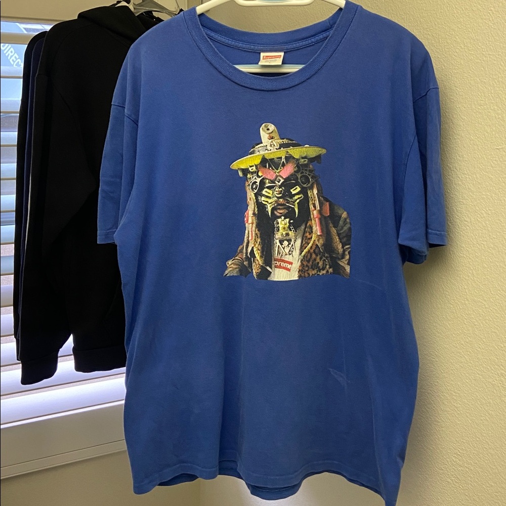 Supreme Blue Tee size Large